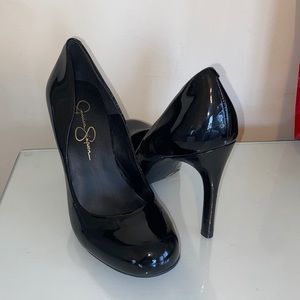 Jessica Simpson Black Pumps